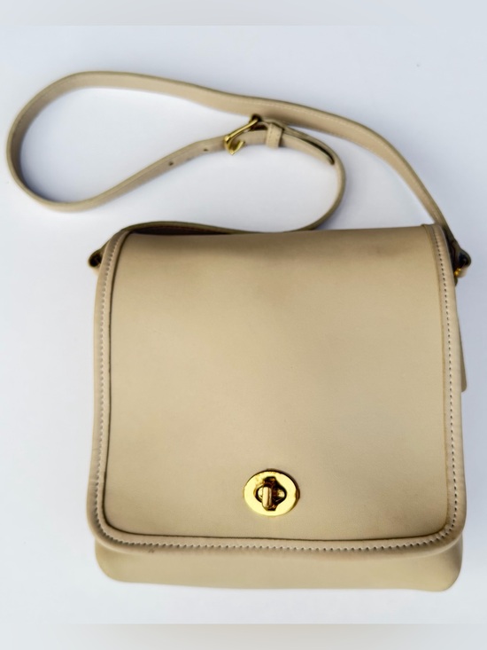 Coach Handbags - Vintage Coach Companion Flap 9076 USA Made Bone Leather Shoulder Crossbody